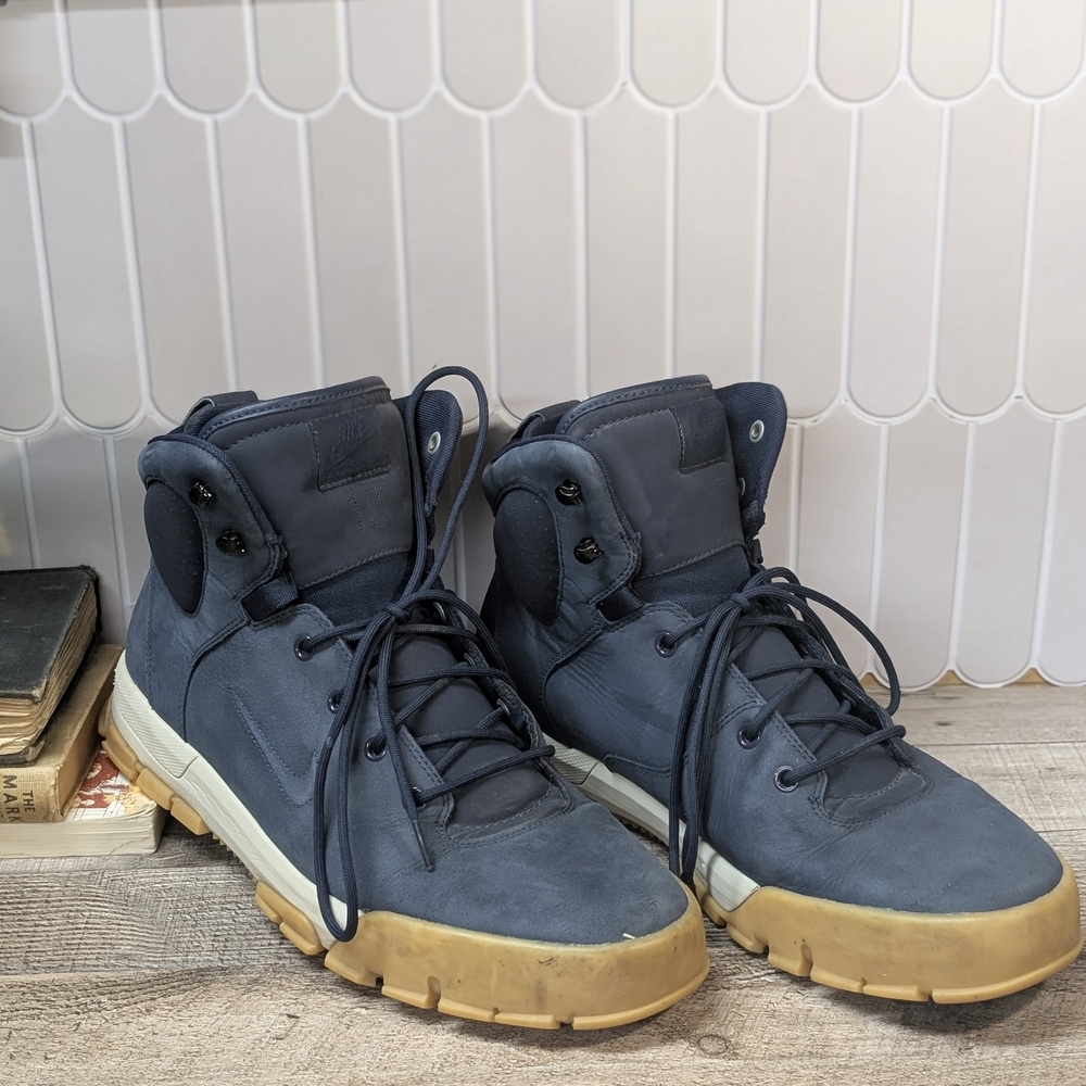 Nike Air Nevist 6 ACG boot Size 13!